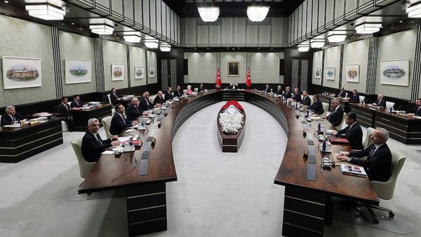 Kabine’de büyük değişim iddiası: “8 bakan değişecek, 2 yeni bakanlık kurulacak”