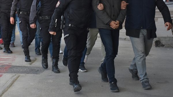 FETÖ Operasyonunda 10 Şüpheli Gözaltında!