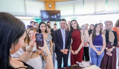 Bayraklılı öğrenciler sınav öncesi moral depoladıBaşkan Önal: “Gençlerimizin her zaman yanındayız”