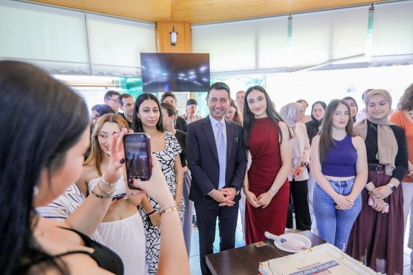 Bayraklılı öğrenciler sınav öncesi moral depoladıBaşkan Önal: “Gençlerimizin her zaman yanındayız”