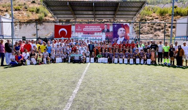 Bayraklı’da anlamlı turnuva:‘Ferdi Zeyrek’ U-12 Cup futbol turnuvası başlıyor!