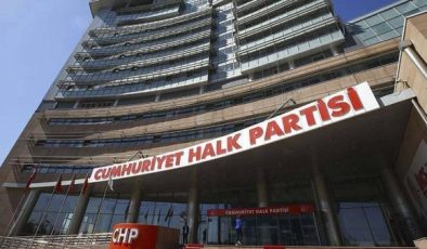 CHP Kurultayı’nın iptali istemiyle açılan dava ertelendi