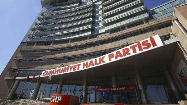 CHP Kurultayı’nın iptali istemiyle açılan dava ertelendi