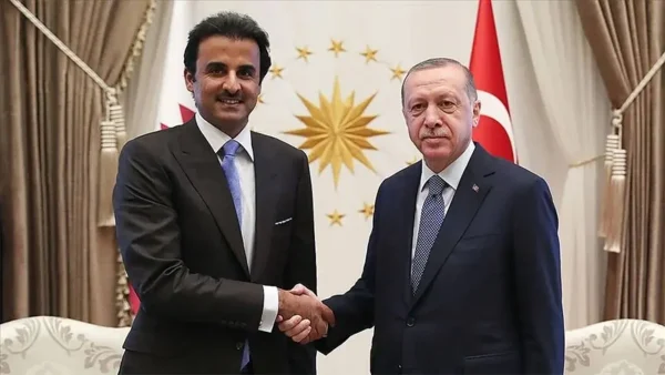 Erdoğan, Katar Emiri ile görüştü: “Katar’ın egemenliğini ihlal eden” her türlü saldırıyı kınadı