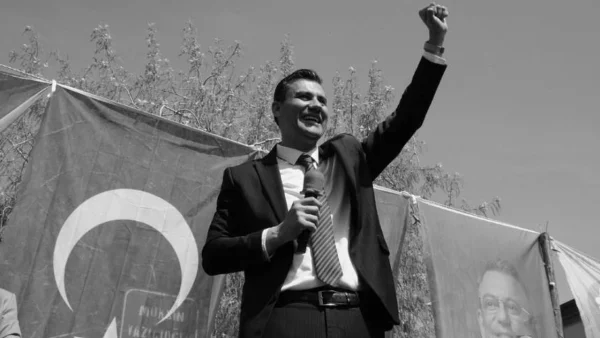 Ferdi Zeyrek son yolculğuna uğurlanıyor