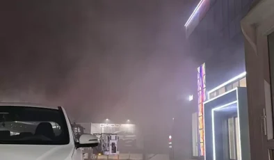 İzmir’de Yangın 4 Saat Sonra Kontrol Altına Alındı