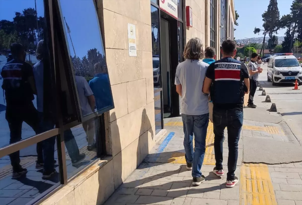 İzmir’de Terör Propagandası Yapan 5 Şüpheli Yakalandı