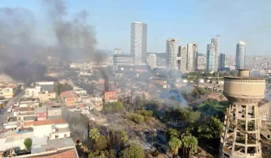 İzmir’de Yangın: 4 Bina Yandı, 2 Tır Küller Arasında!