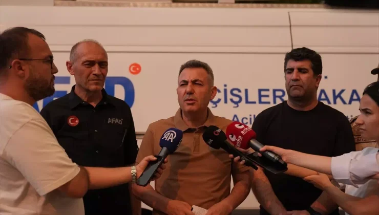 İzmir’de Orman Yangını: 5 Mahalle Tahliye Edildi!