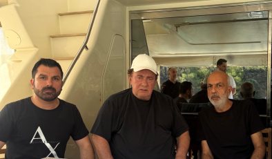 Ünlü İsimler Lüks Teknede Çakıcı ile Bir Araya Geldi