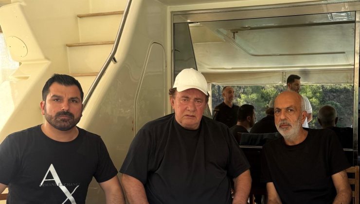 Ünlü İsimler Lüks Teknede Çakıcı ile Bir Araya Geldi