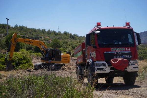 Çeşme’de yangın 3. gününde büyük ölçüde kontrol altına alındı 