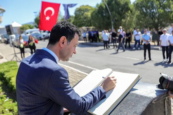 Madımak’ta yitirilen canlar Bayraklı’da anıldı