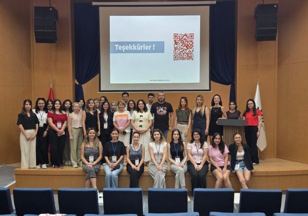 Karabağlar’da Bir İlk: Akademi Yaz Programı Hayata Geçti