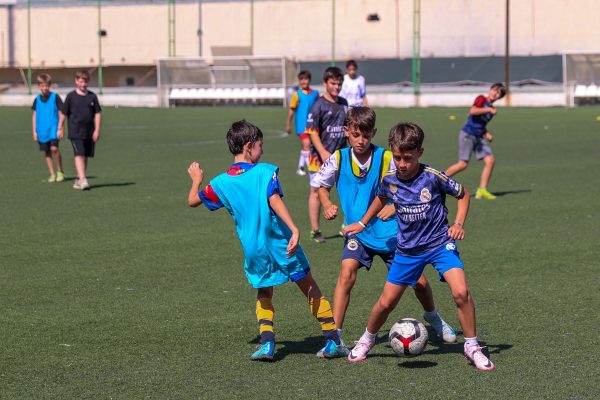 Buca’nın minik kramponları yaz tatilini dolu dolu geçiriyor