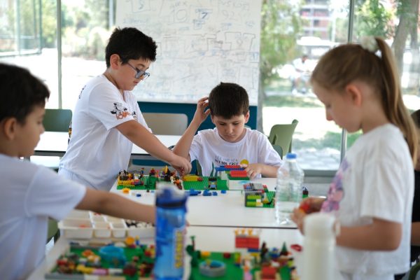 Bayraklılı çocuklar “Yaz Okulunu” çok sevdi