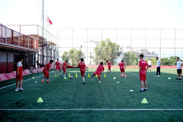 Bayraklı’da 3 bin 77 kişi yaz spor okullarında buluştu