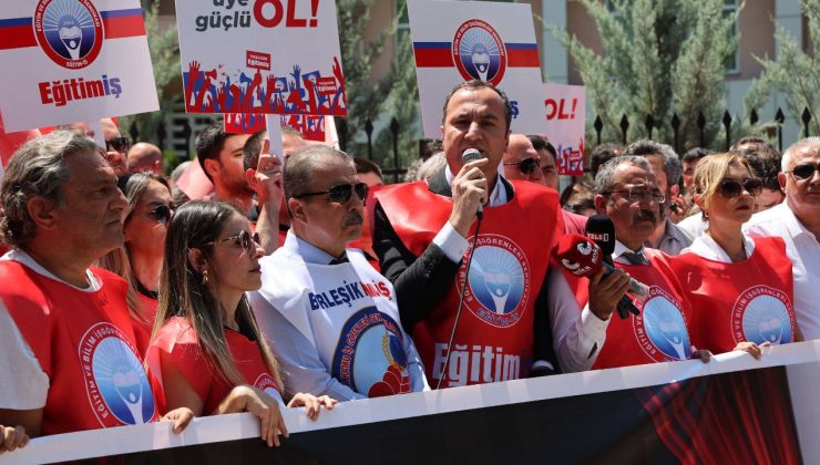 Kamu emekçilerinden bakanlık önünde protesto