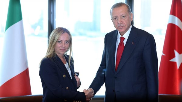 Erdoğan, Meloni ile görüşecek