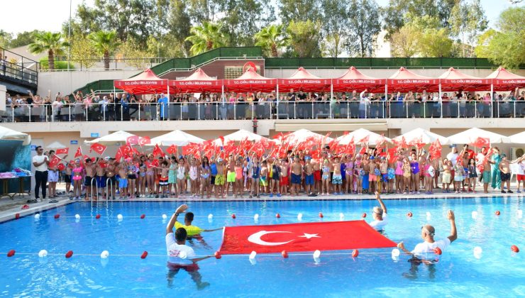 Çiğli Belediyesi’nden yüzme şenliği ve madalya töreni