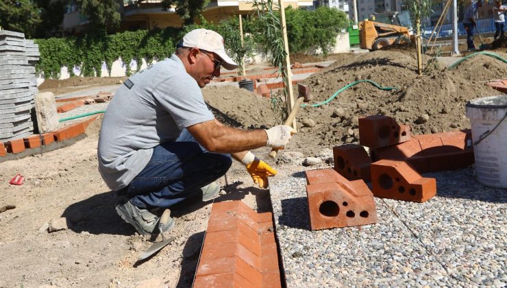 Bayraklı’da parklar yenileniyor