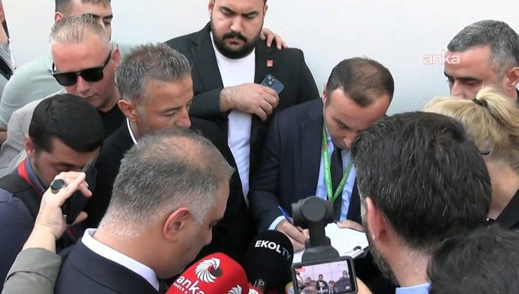 CHP İstanbul İl Olağanüstü Kongresi devam ederken kapıya heyet geldi