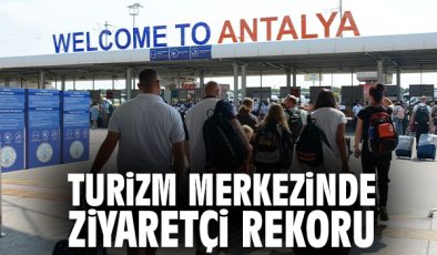 Eylül’de Antalya’ya 2.4 Milyon Turist Geldi!