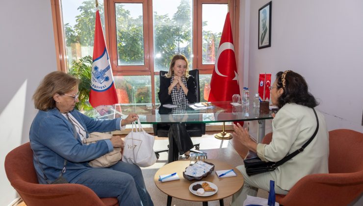 Komşu Buluşmaları’nın ilki, Güzelyalı Nazım Hikmet Kültür Merkezi’nde yoğun katılımla gerçekleştirildi