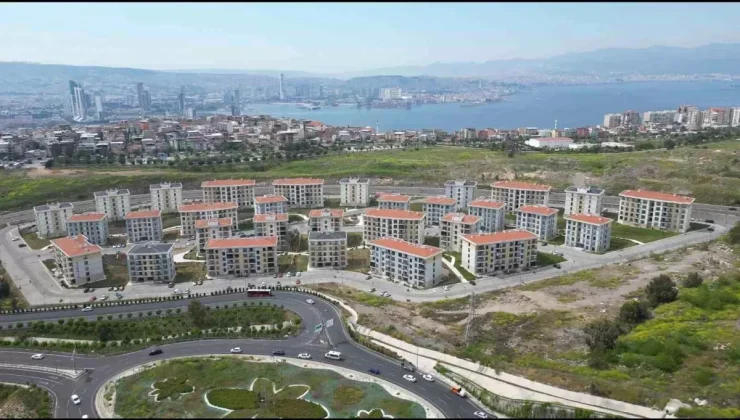 İzmir Depremi’nin Yıldönümünde Güçlü Mesaj!