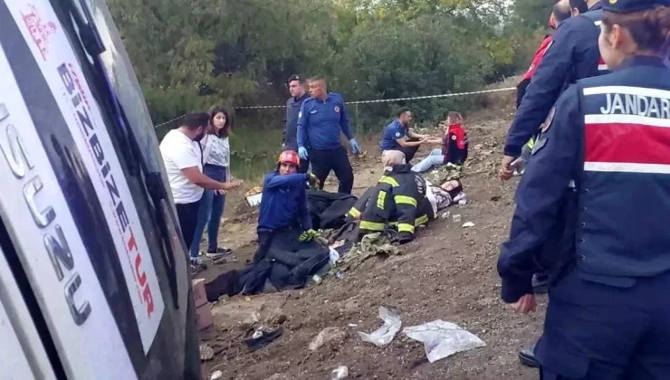 İzmir’den Dönüşte Tur Otobüsü Kaza Yaptı! 2 Ölü