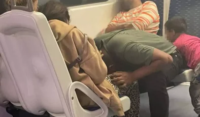İzmir Metrosunda Skandal: Fotoğraf Tartışma Yarattı!