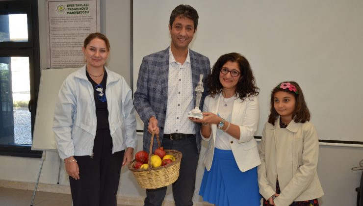 ÜRETİCİ PAZARINDA GERİ DÖNÜŞÜM HAFTASI