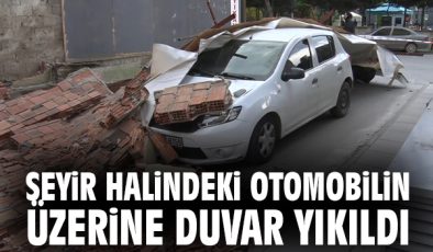 Fırtına Duvarı Otomobilin Üzerine Devirdi!