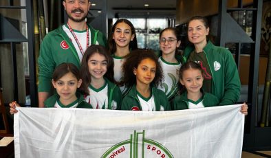 Artistik yüzmede Karşıyaka’ya milli gurur!