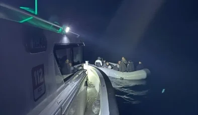 İzmir Açıklarında 120 Düzensiz Göçmen Kurtarıldı