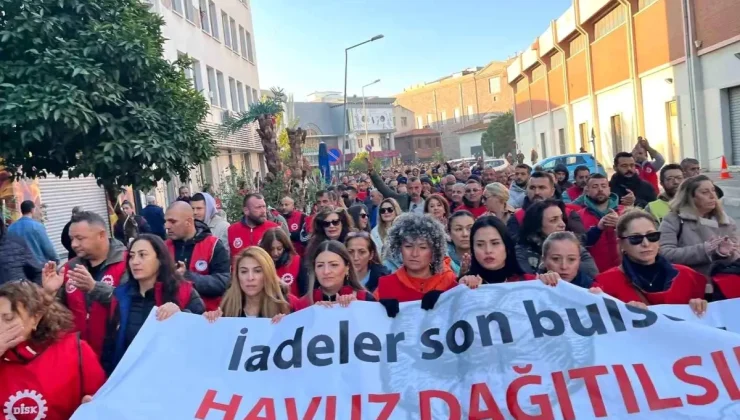 İzmir’de İşçilerden Yarım Gün İş Bırakma Eylemi