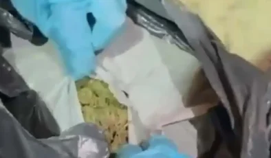 İzmir’de Baba-Oğul Uyuşturucu Ticareti Yaparken Yakalandı