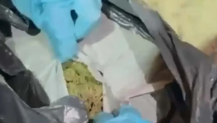 İzmir’de Baba-Oğul Uyuşturucu Ticareti Yaparken Yakalandı