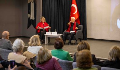 Nazım Hikmet Bornova’da barış, özgürlük ve umutla anıldı