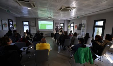 EFES SELÇUK’TA EĞİTİMLER DEVAM EDİYOR: ÜRETİCİYE KATKI SUNAN TARIM EĞİTİMİ