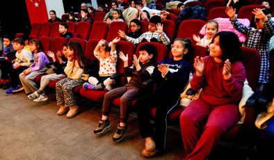 Bornova’da Yarıyıl Tatili Tiyatroyla Şenleniyor