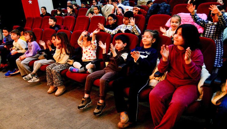 Bornova’da Yarıyıl Tatili Tiyatroyla Şenleniyor