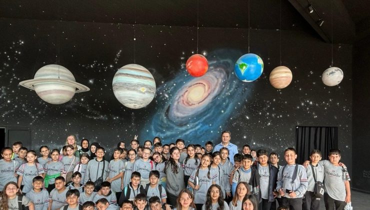 Çiğli’de Astronomi, Havacılık ve Uzay Kampüsü’nü 1 Haftada 1.100 Kişi Ziyaret Etti