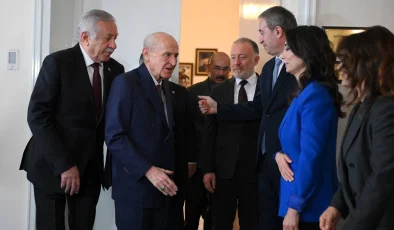 Bahçeli: Uzatılan el, kalkan yumrukla yer değiştirebilir