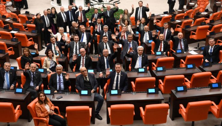 CHP’nin ‘Meclis’i terk etmeme’ eylemi 12. gününde: ‘Tüm emeklileri eyleme davet ediyoruz!’
