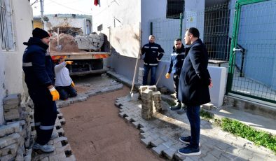 Bornova’da yol seferberliği sürüyor