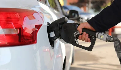 Motorine zam geldi: Fiyatlar, pompaya yansıdı