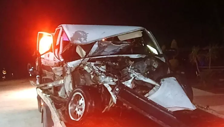 Ödemiş’te TIR-Otomobil Çarpışması: 1 Yaralı