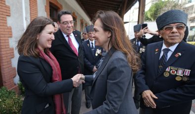 Karşıyaka’da gaziler ve şehit ailelerine anlamlı ziyaret