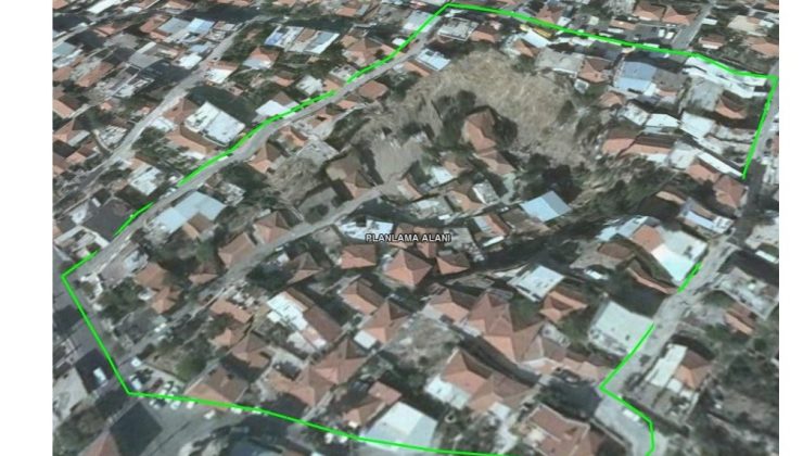 Karşıyaka’da 13 yıllık sorun çözüme kavuşuyor: ‘Taş ocağı’ planları askıda!